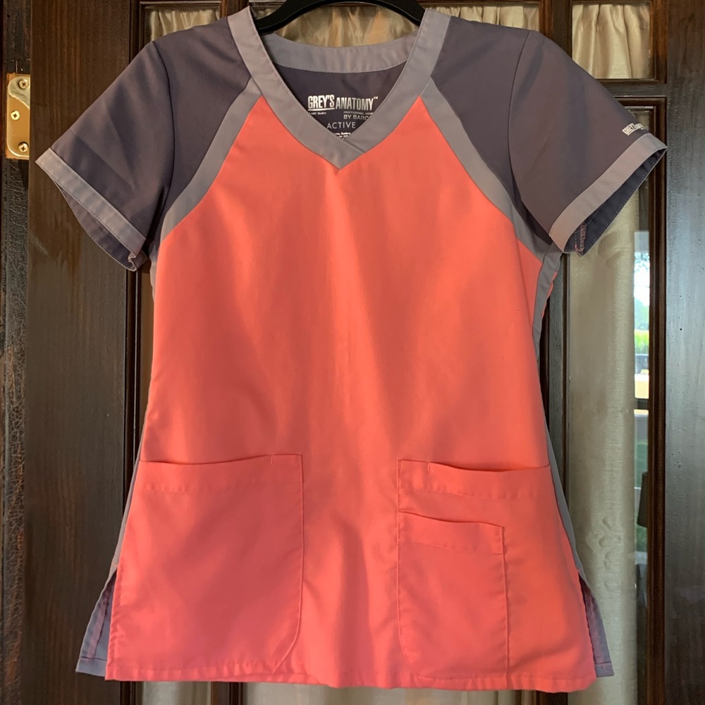 Greys anatomy Xs scrub top